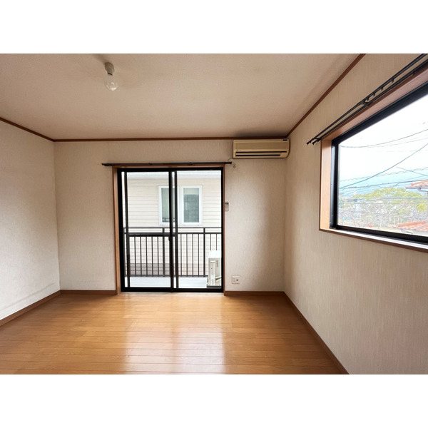 カンフォタブル桧原 リビング