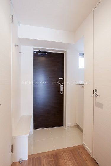 玄関 コモテリア渡辺通 玄関