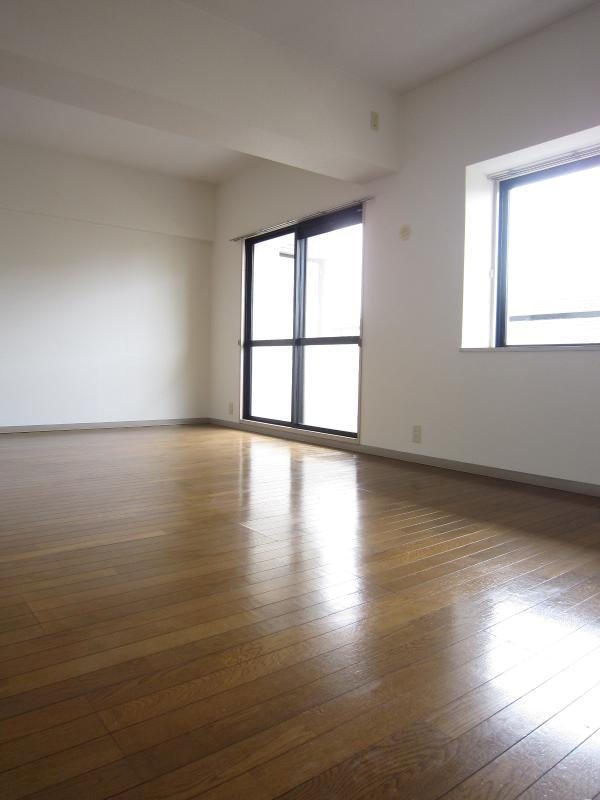 鳥飼中央ビル リビング