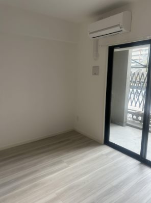 ※入居中の為別部屋写真使用現状優先 LANDIC BAY FIELD リビング