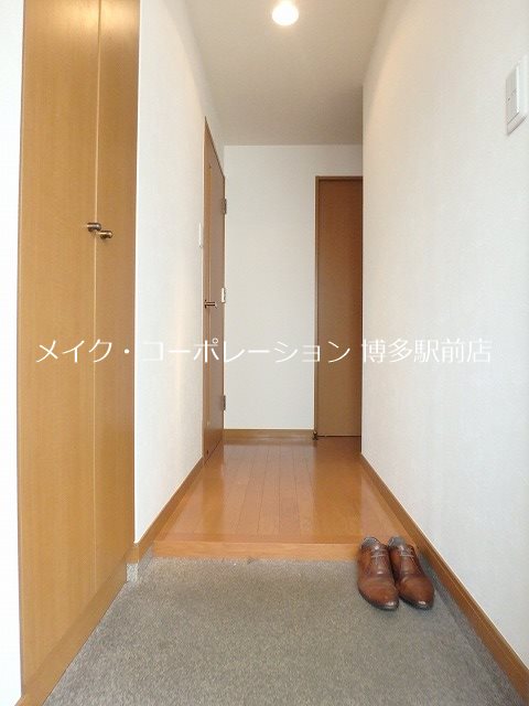 ヴォーヌンク博多駅東 玄関