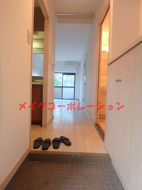 ニッセイ・ディーセント小笹 玄関