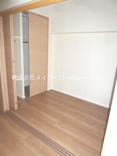 ベッドルーム ネストピア別府駅前~ネット無料~ ベッドルーム