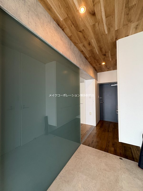 玄関 カーサ・リナート山王 玄関