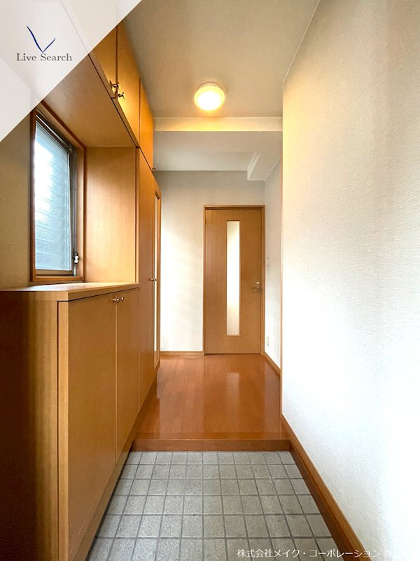 玄関 Uビル 玄関