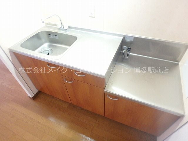 ウィステアリア博多東 キッチン