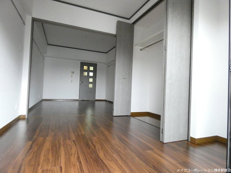 ロイヤル呉服 ベッドルーム