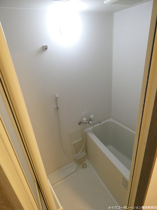 ロイヤル呉服 風呂画像