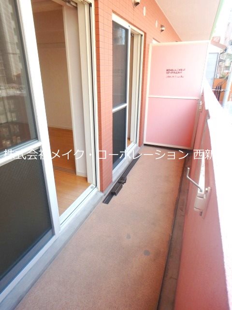 メゾンドリバティ西新 ベランダ