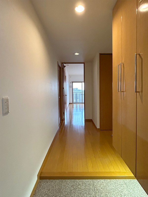 セレス別府 玄関