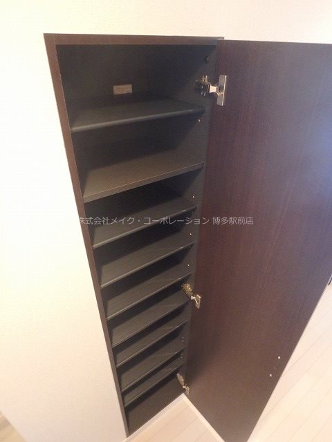 トゥリートップ 玄関