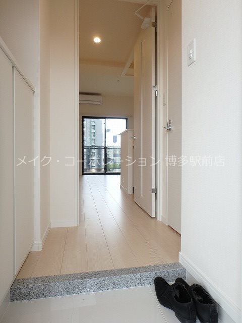 サニークレスト東比恵 玄関