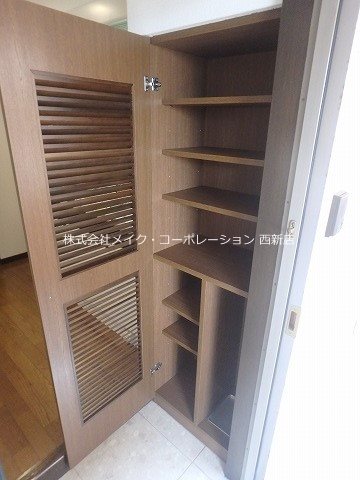 リュージュ飯倉～ネット無料～ 玄関