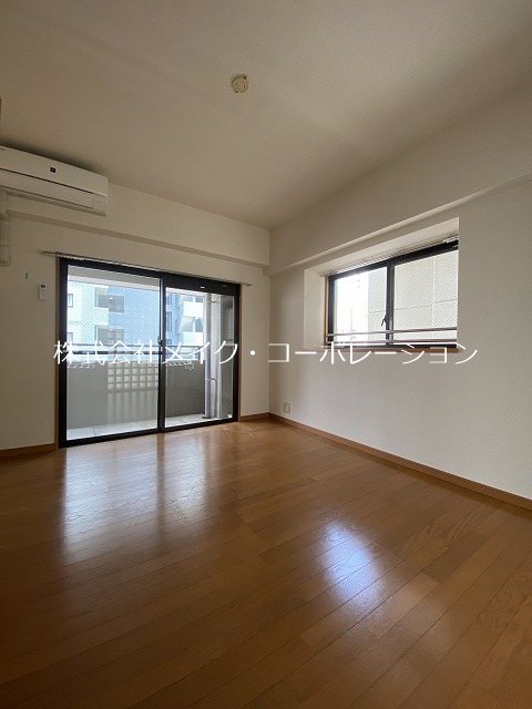 グランクリュー西新 リビング