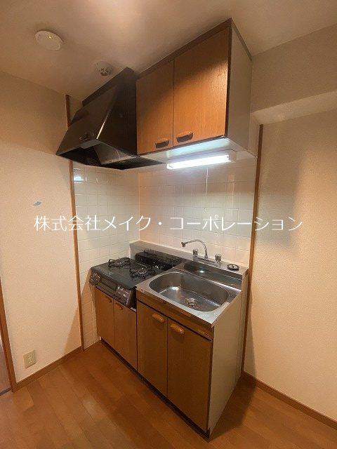 グランクリュー西新 キッチン