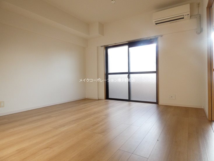 クリエート博多駅前 リビング