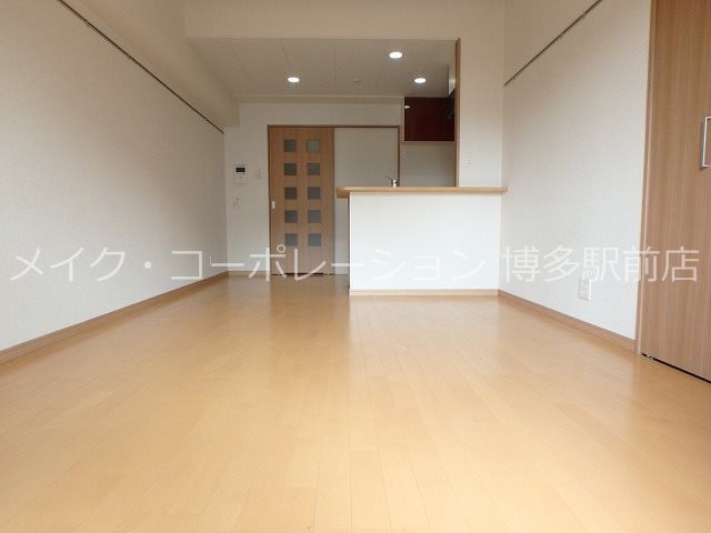 ロイヤルリバービュー  リビング