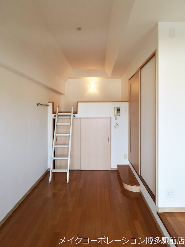 ソフィア高宮Ａ館 リビング