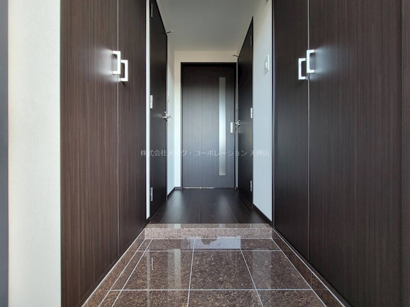 アルファシオリエンソ  玄関