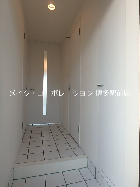 ナビールコート薬院 玄関