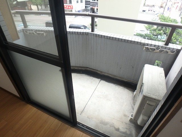 ノアーズアーク博多北 ベランダ