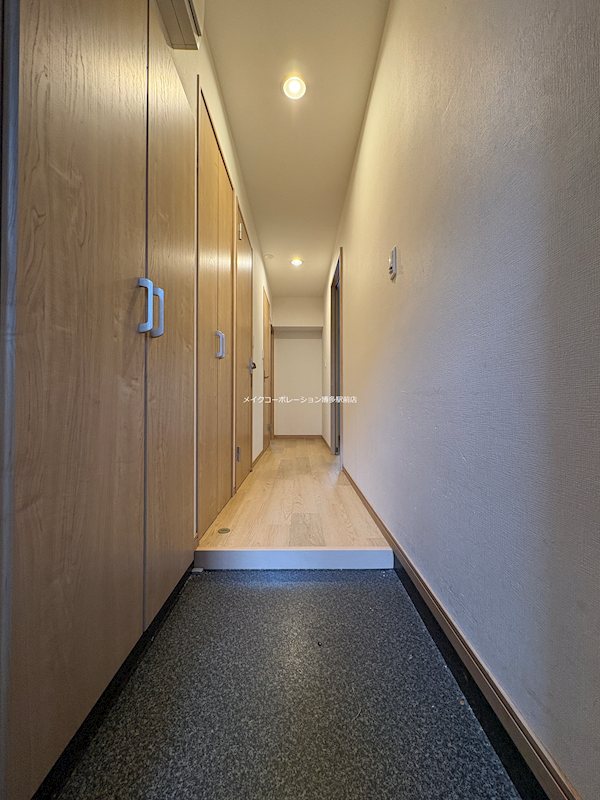 第6よしみビル 玄関