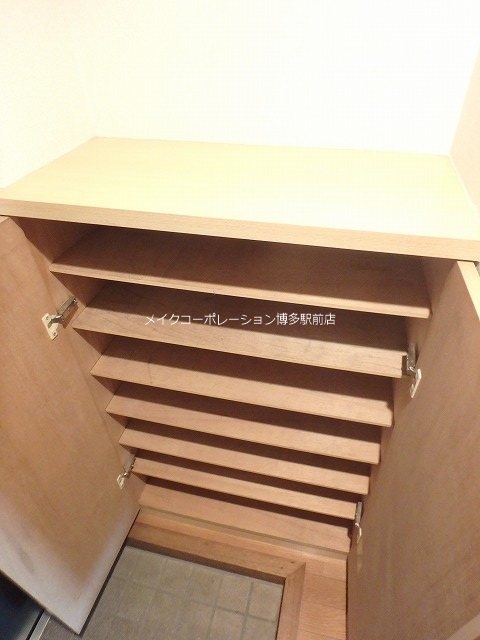 メモリープラザ東比恵 玄関