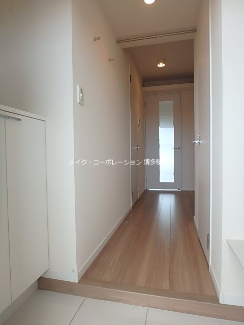 コモテリア渡辺通 玄関