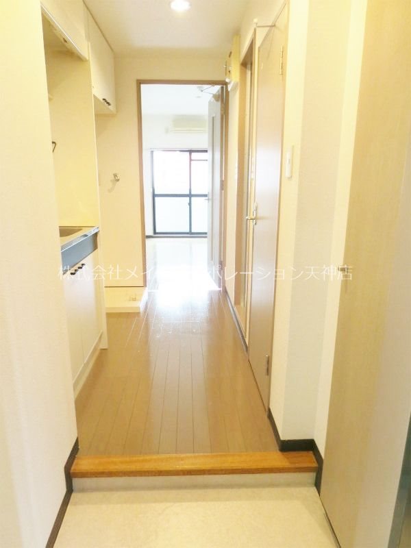 リファレンス薬院 玄関