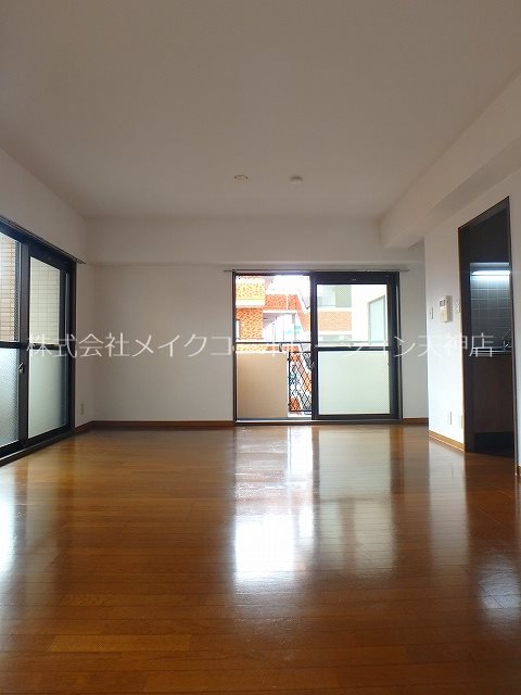 ハイライズ鳥飼 リビング