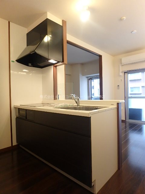 ニューラルーチェ（New La luce）    キッチン