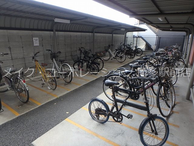 クリムゾン吉塚  その他12