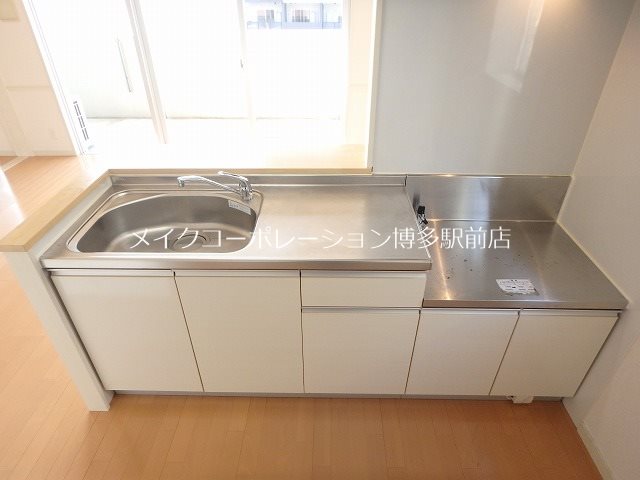 クリムゾン吉塚  キッチン