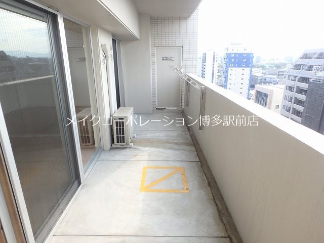 クリムゾン吉塚  ベランダ