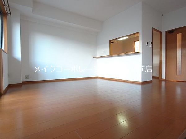 ハイネスエミュ21 リビング