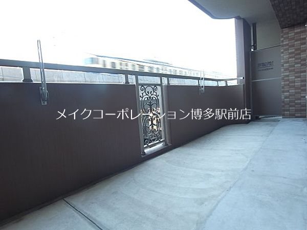 ハイネスエミュ21 ベランダ