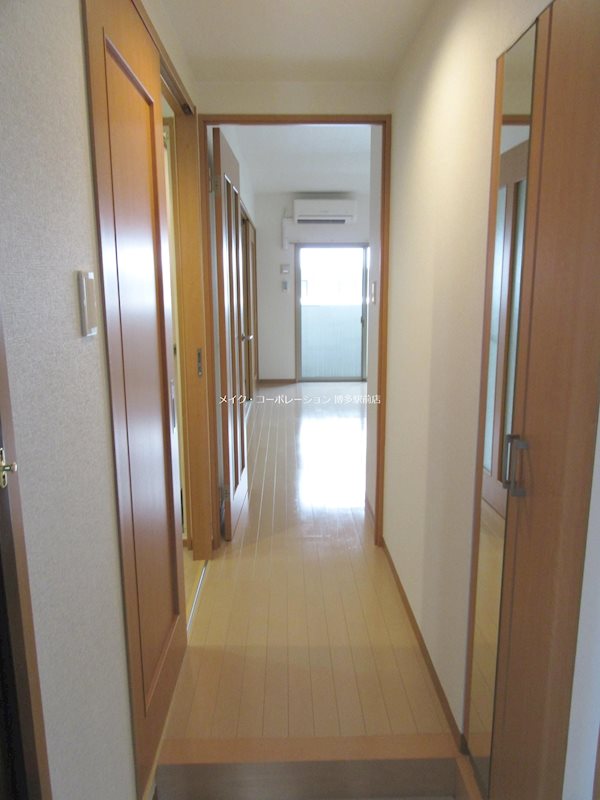 天神ブライトン 玄関