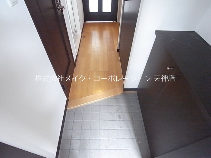 エルピス高宮駅前 玄関