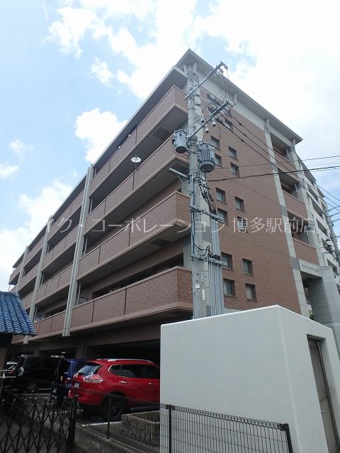 ロイヤルガーデン那珂 外観