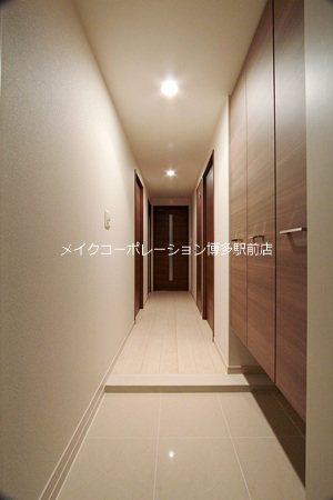 第8ケイコーマンション駅南 玄関