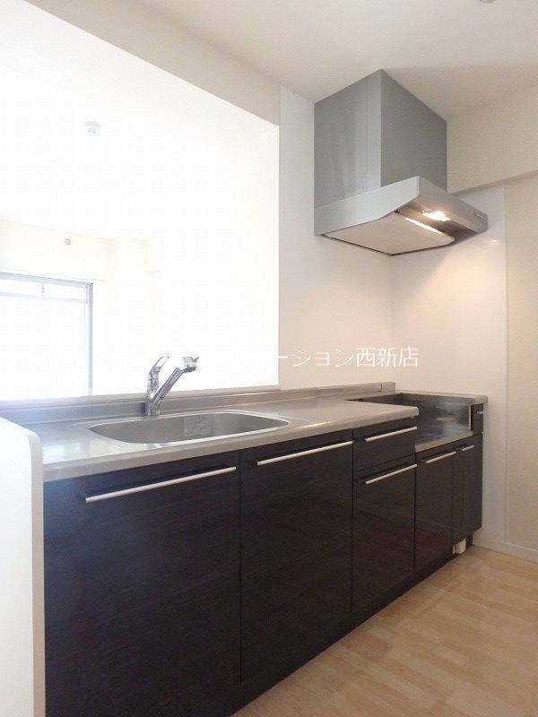 アルページュ西新 キッチン