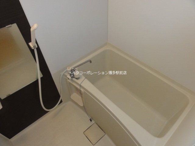 コンフォートベネフィスジオ博多東Ⅲ 風呂画像