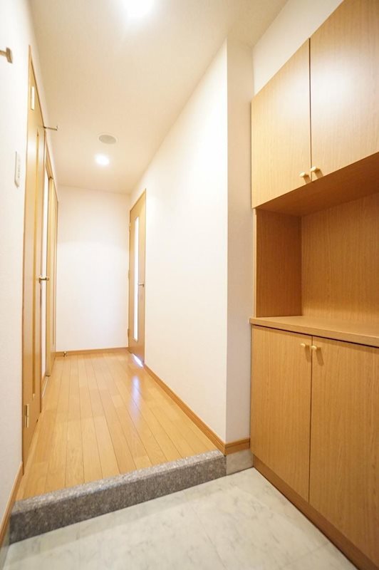 平尾弐番街ビル 玄関