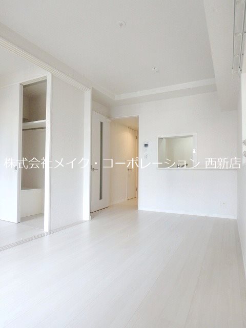 ネストピア西新～ネット無料～ リビング