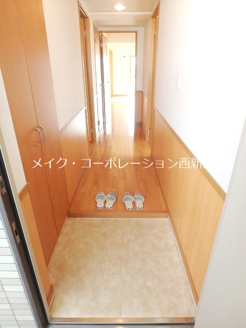 ルシオール次郎丸 玄関