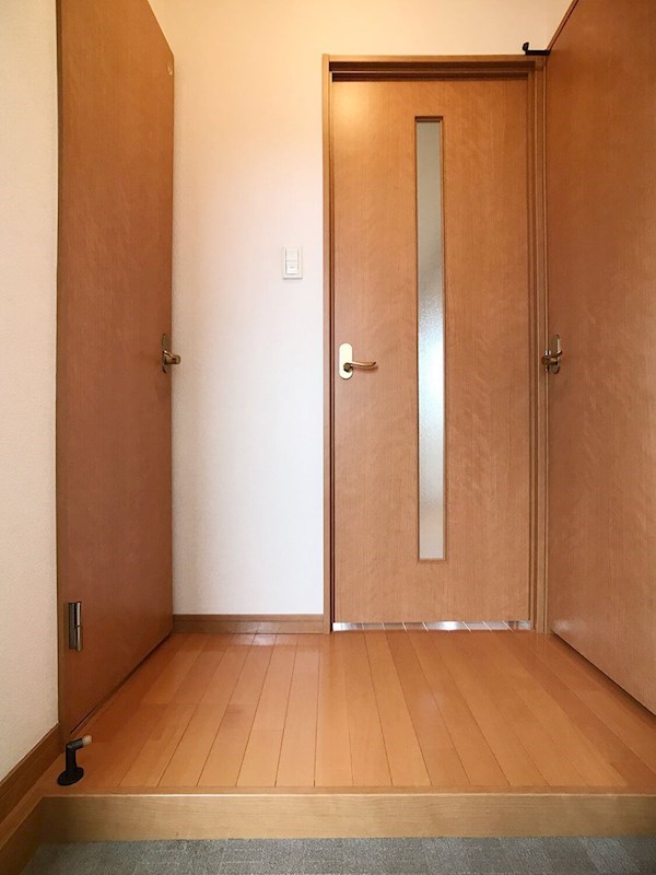 ピコロ六本松 玄関
