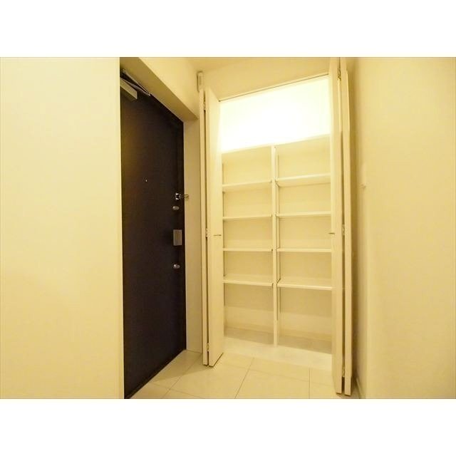 トニーコート弐番館～セコムホームセキュリティ付き～ 玄関