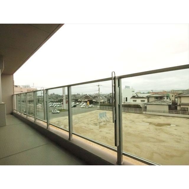 トニーコート弐番館～セコムホームセキュリティ付き～ ベランダ