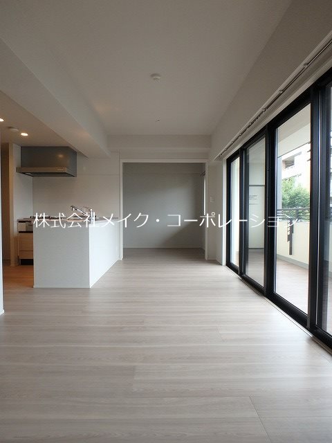 オープンレジデンシア高宮ヒルズ リビング