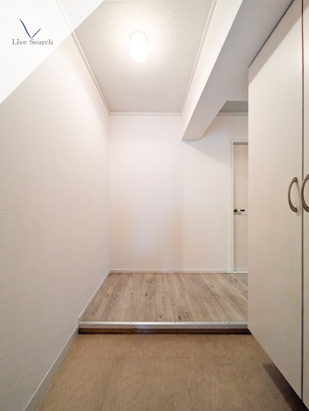 第3ヒロカネビル 玄関